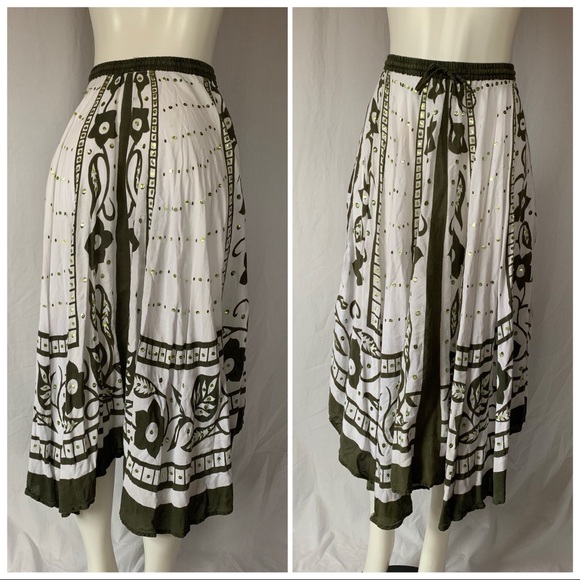 Green white sequined flowy boho lightweight skirt - Picture 3 of 8